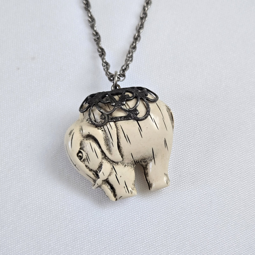 Vintage Elephant Necklace Carved Celluloid Pendant Silvertone Chain Classic Boho